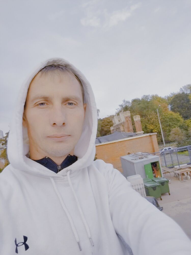  ,   Yury, 37 ,     , c 