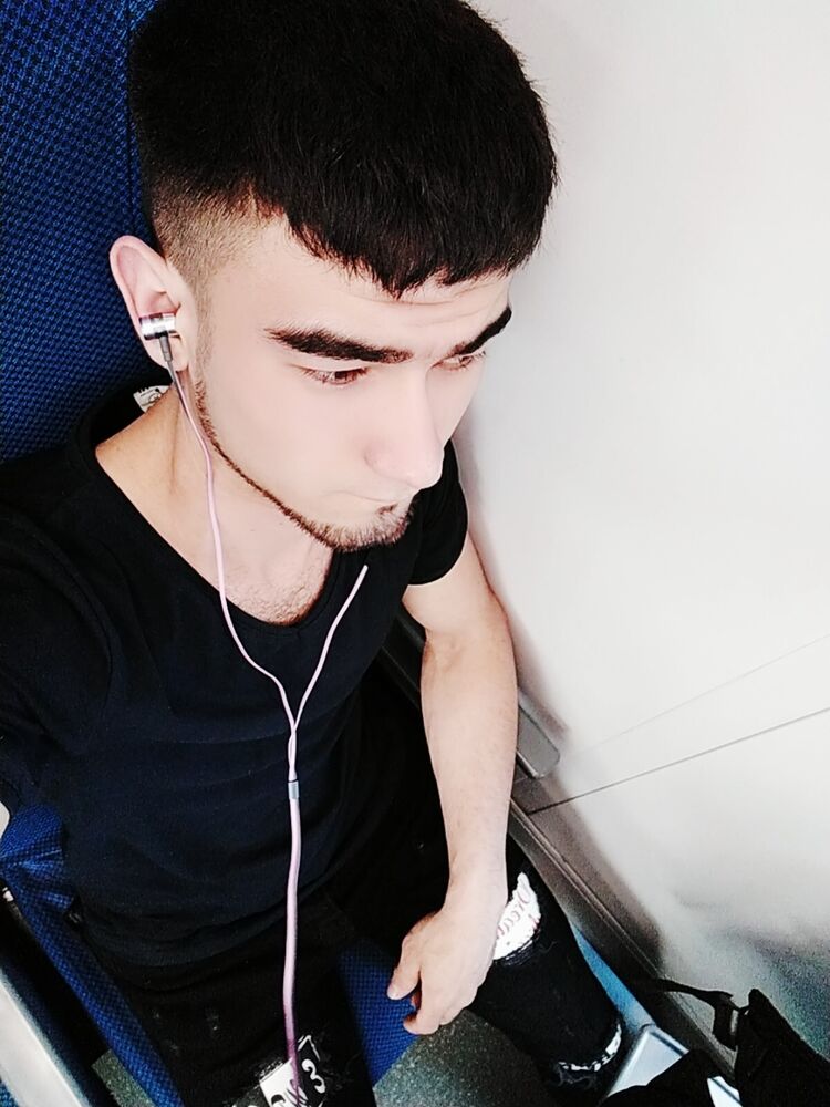  50707932  Maks, 27 ,    