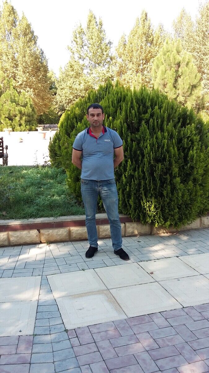  ,   Ruslan, 40 ,   ,   , c 