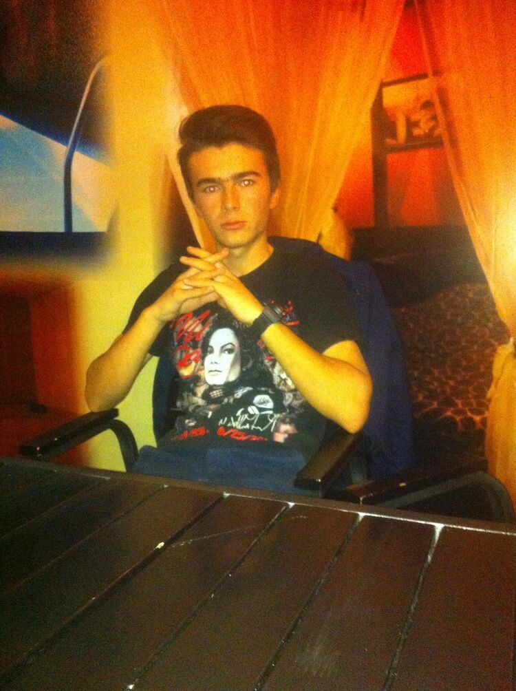  --,   Dimon, 26 ,   
