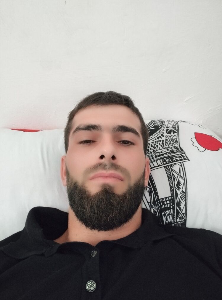  44951832  , 27 ,    