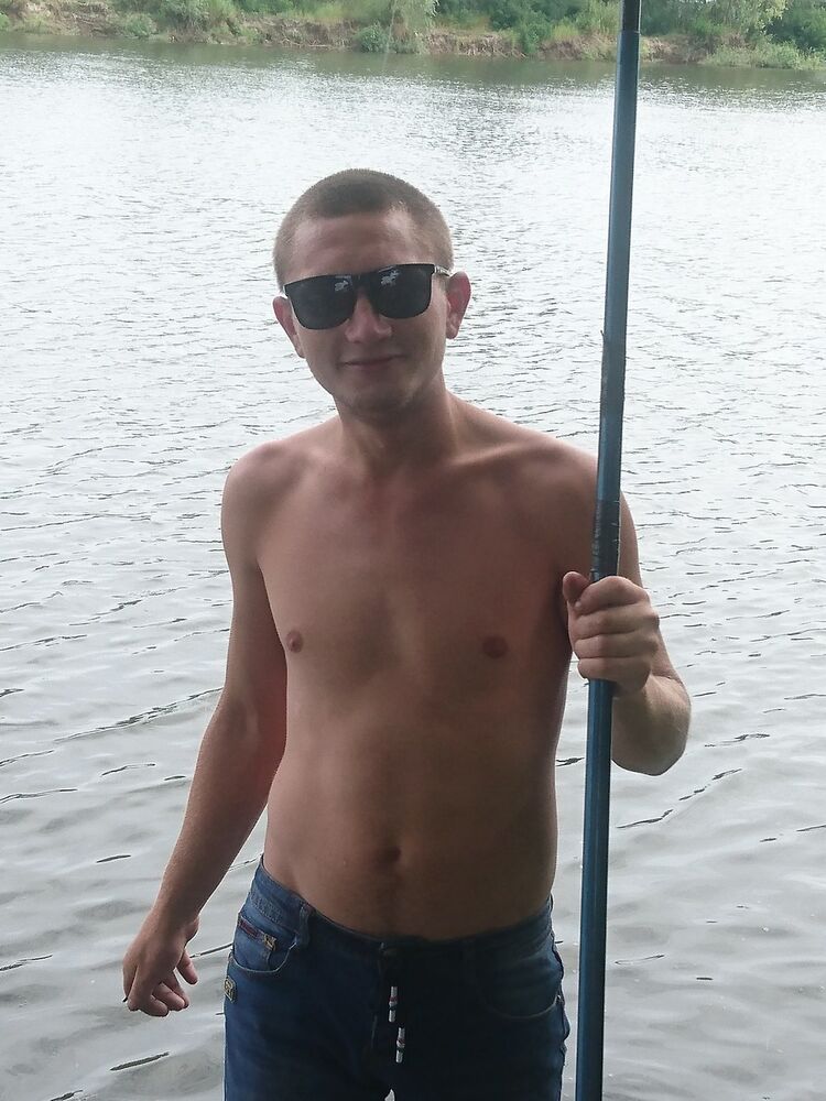  ,   Maksim, 28 ,   ,   , c 
