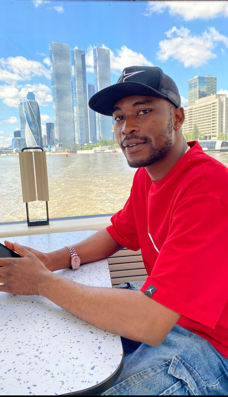  54743912  Stan, 33 ,    