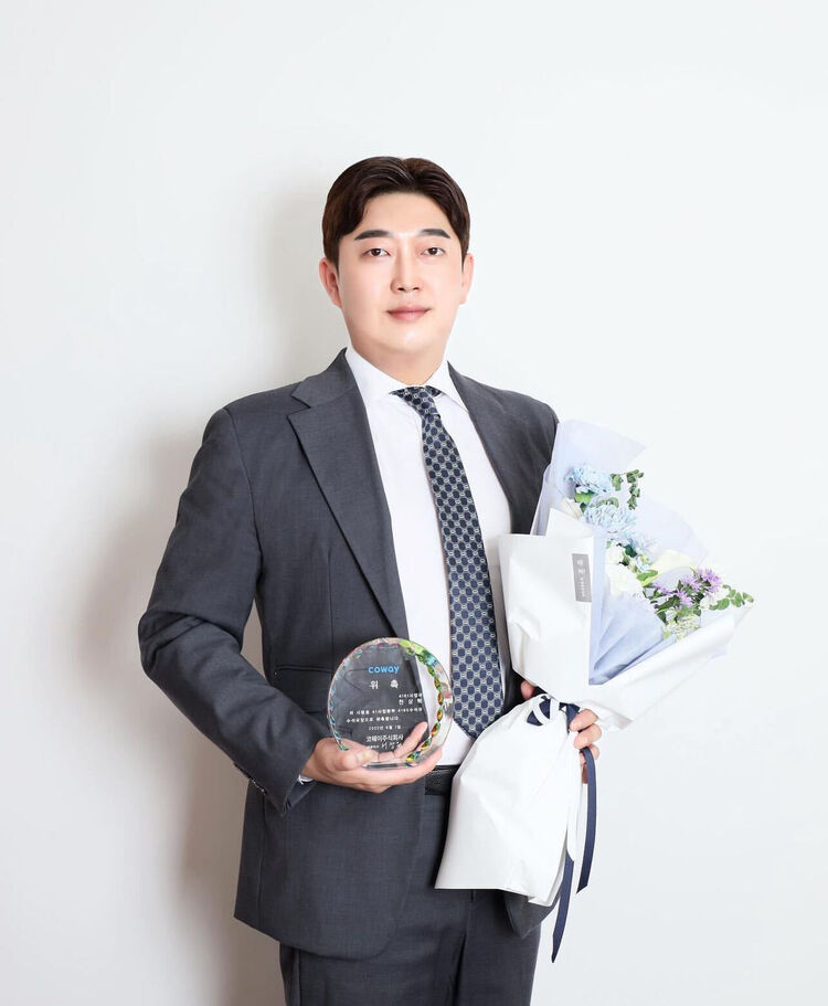  46927442  Daejoon, 46 ,    Benin-City