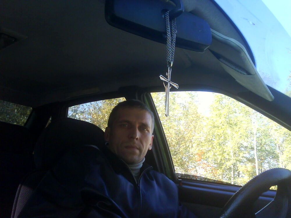  4273782  Rostislav, 49 ,    