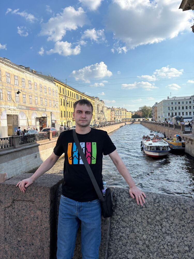  52978272  Artem, 31 ,    