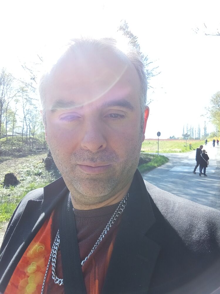  51222562  , 44 ,    Essen