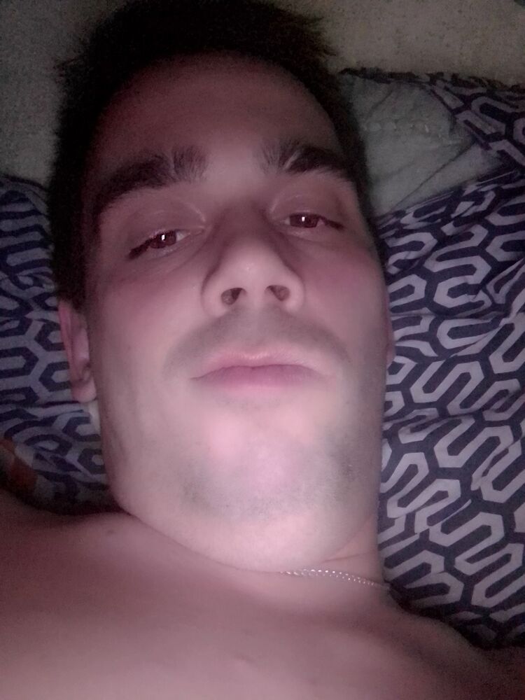  42793302  , 32 ,    