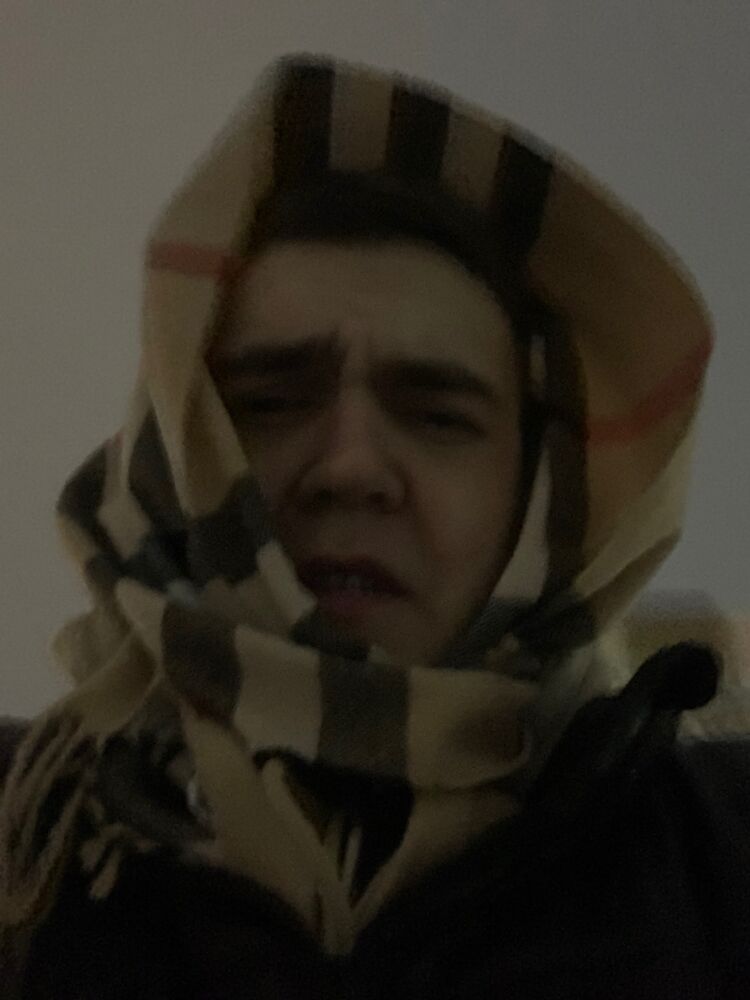  36904682  Leo, 25 ,    -