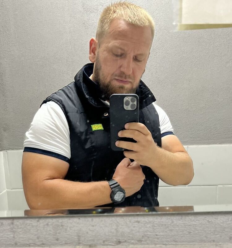  --,   , 35 ,  
