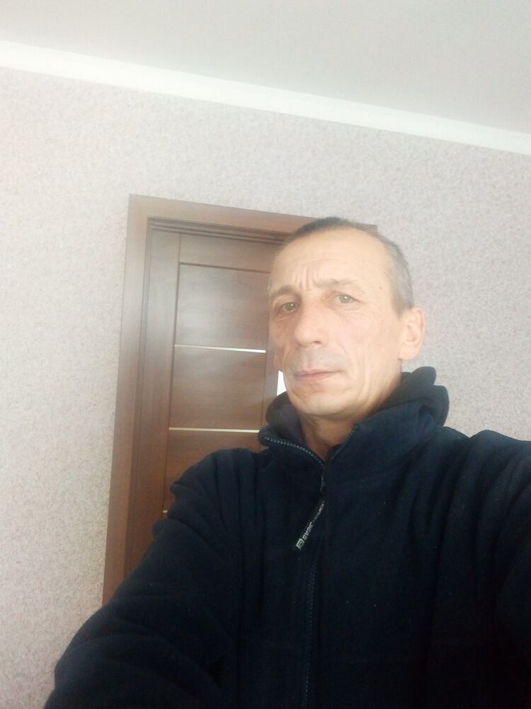  26031762  Michael, 44 ,    