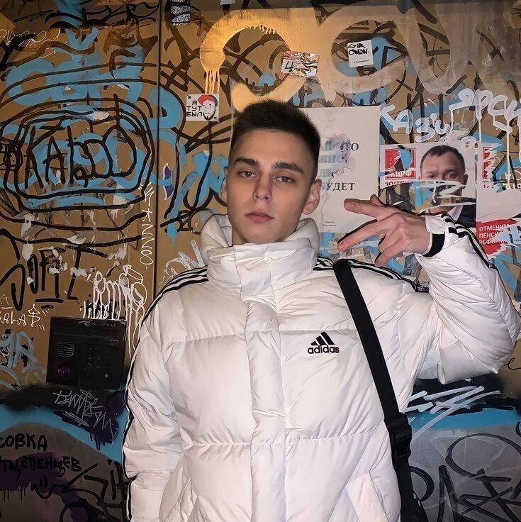  44716992  , 21 ,    