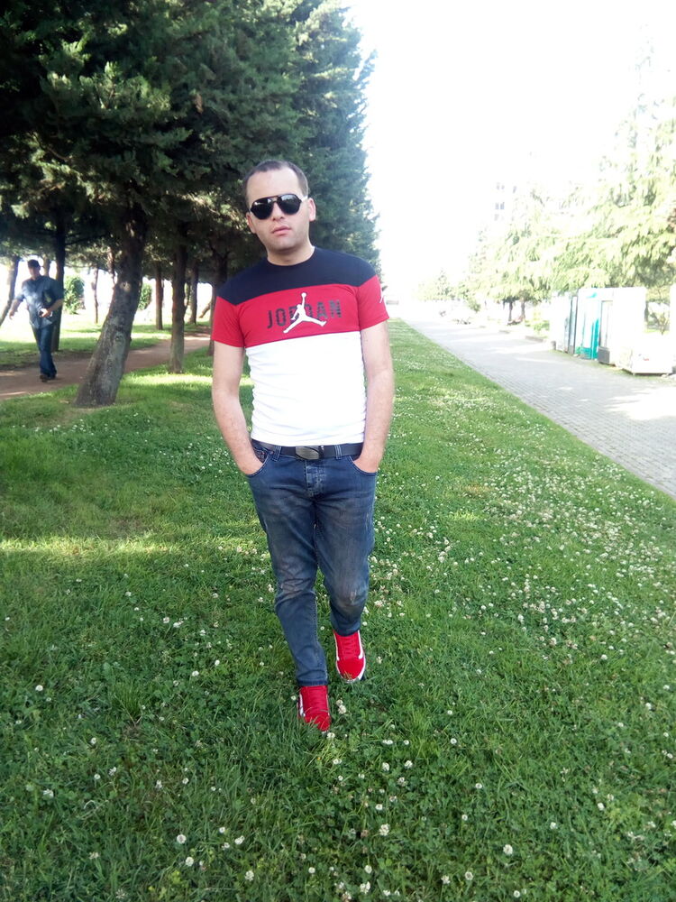  18685532  Giga, 37 ,    