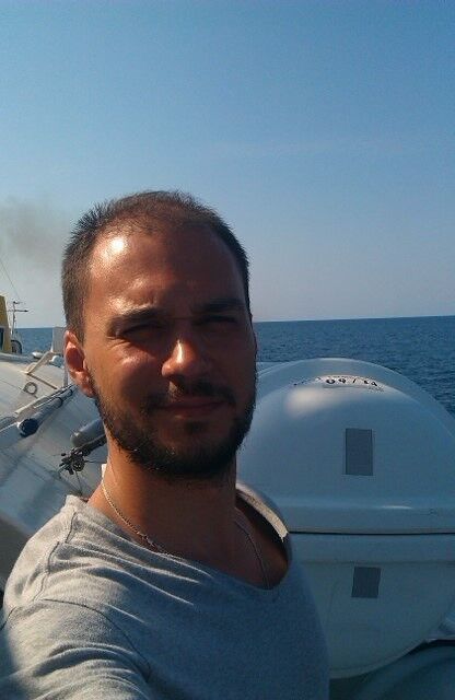  8906872  Alex, 37 ,    