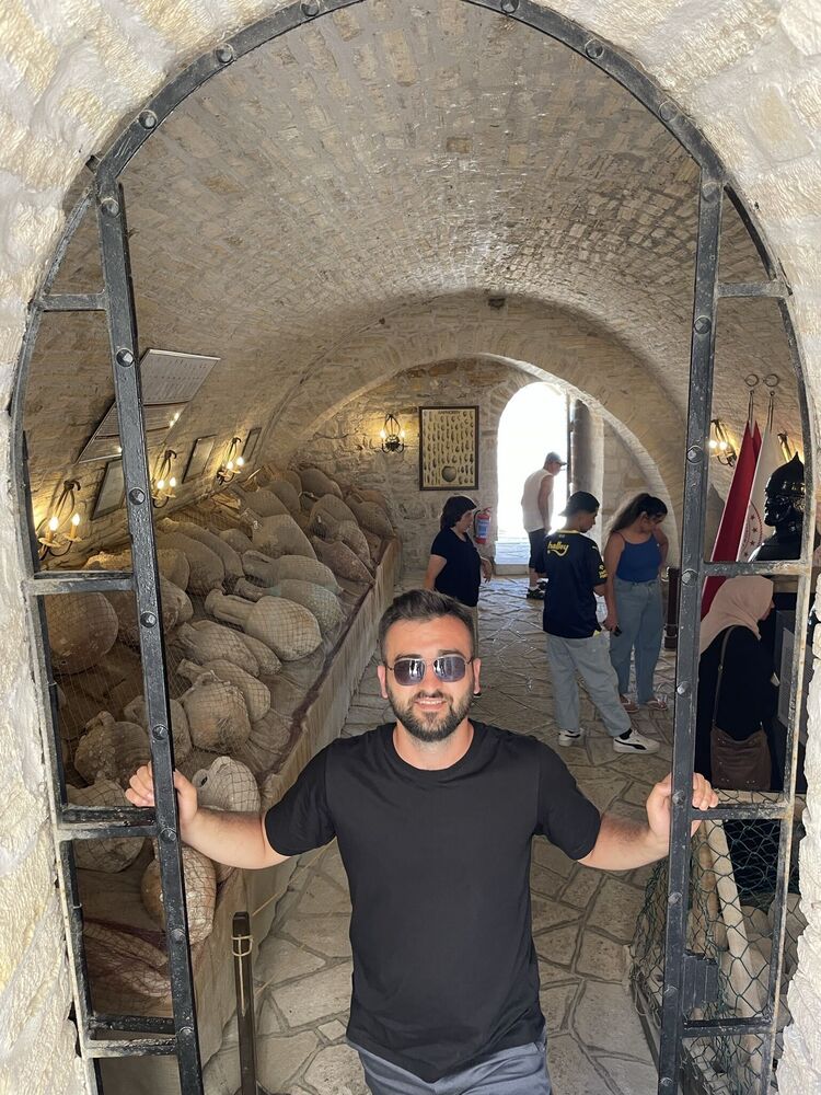  Ortakoy,   Aslan, 27 ,     , c 
