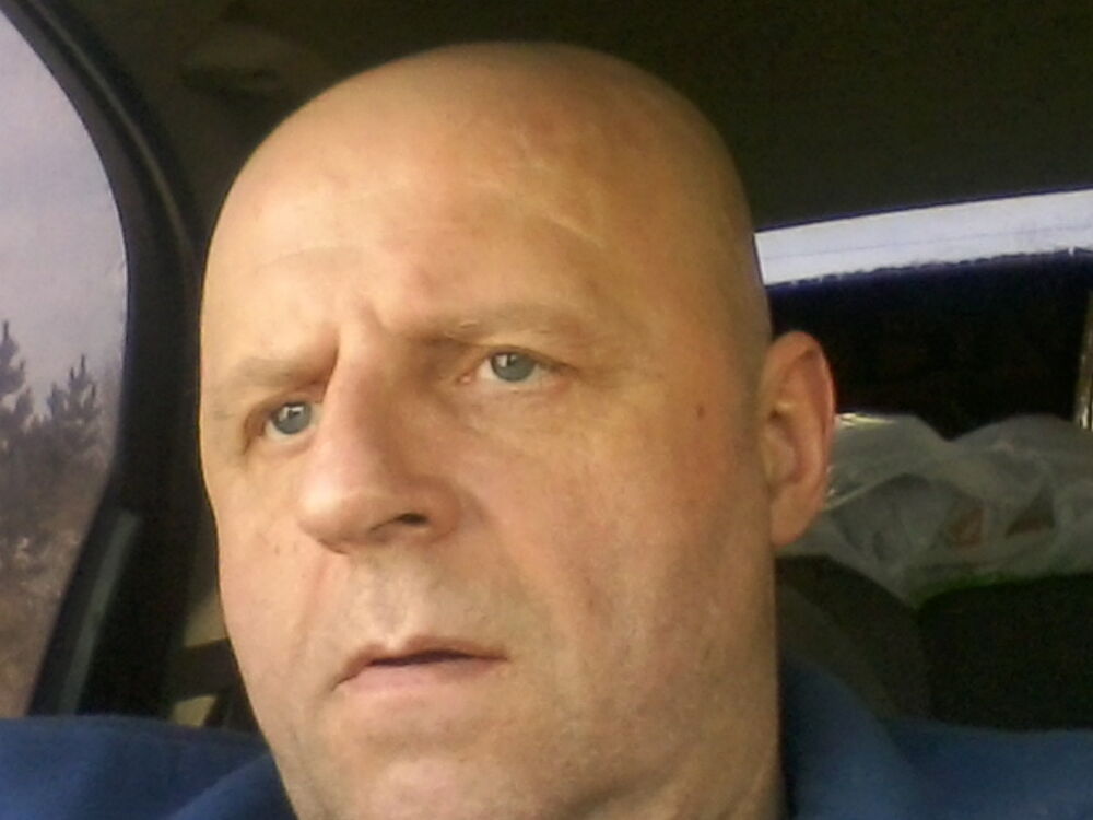  13545642  Ivan, 55 ,    