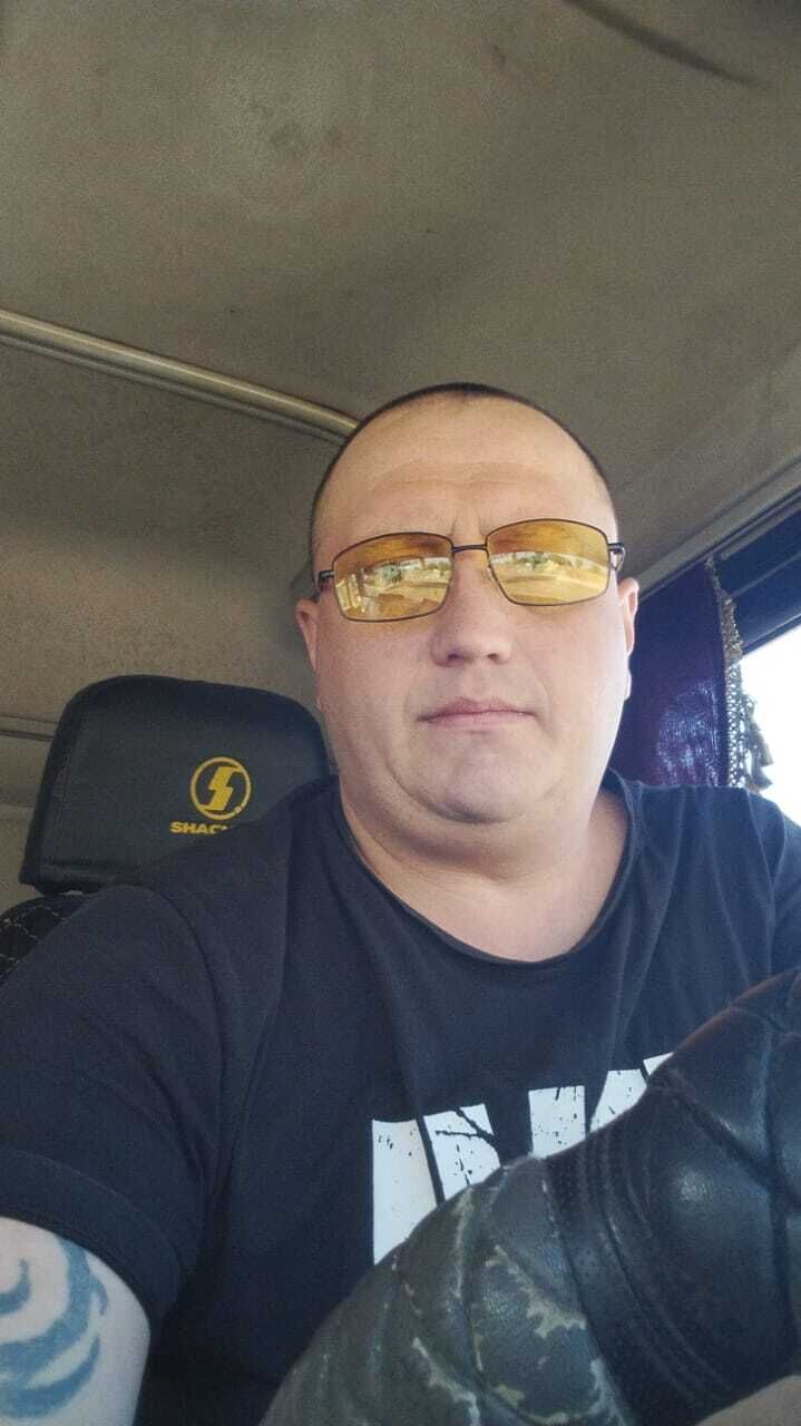  51758932  , 34 ,    
