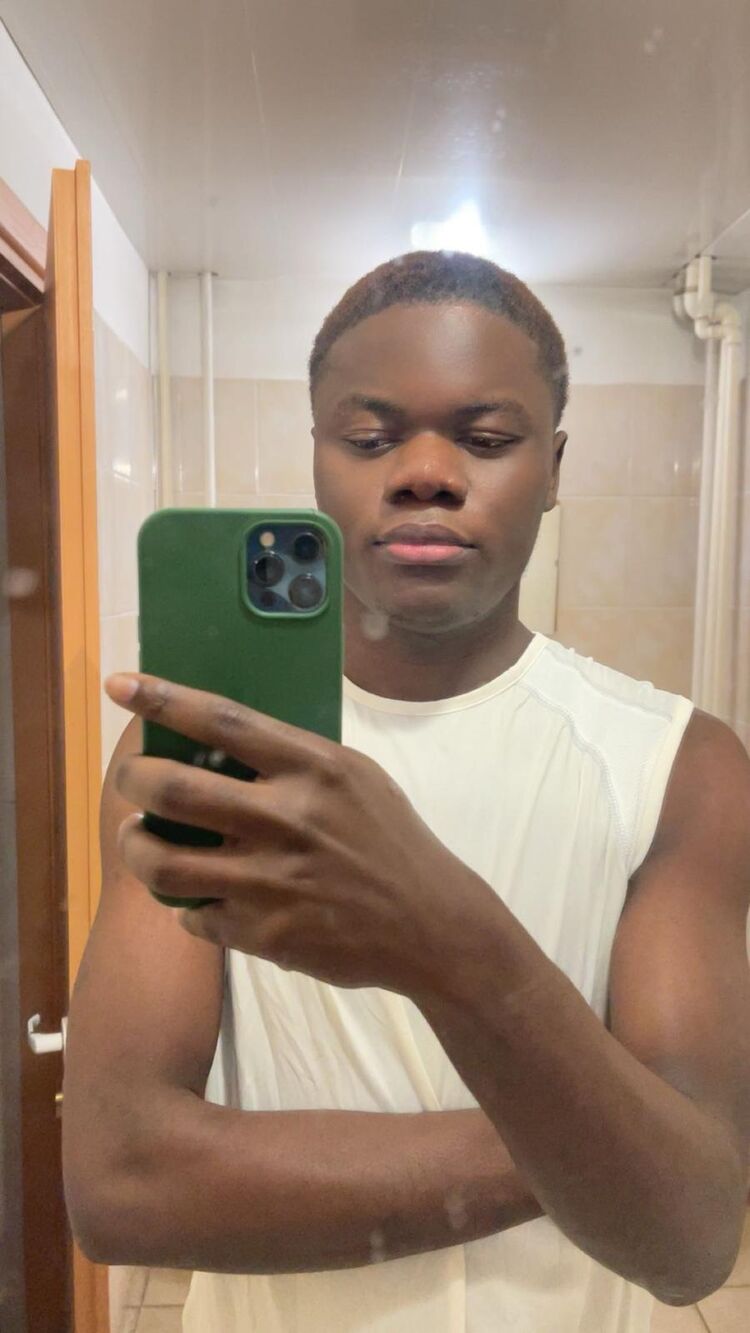 ���� 55880482 ����� Bienvenu, 23 ����, ���� ���������� � ������