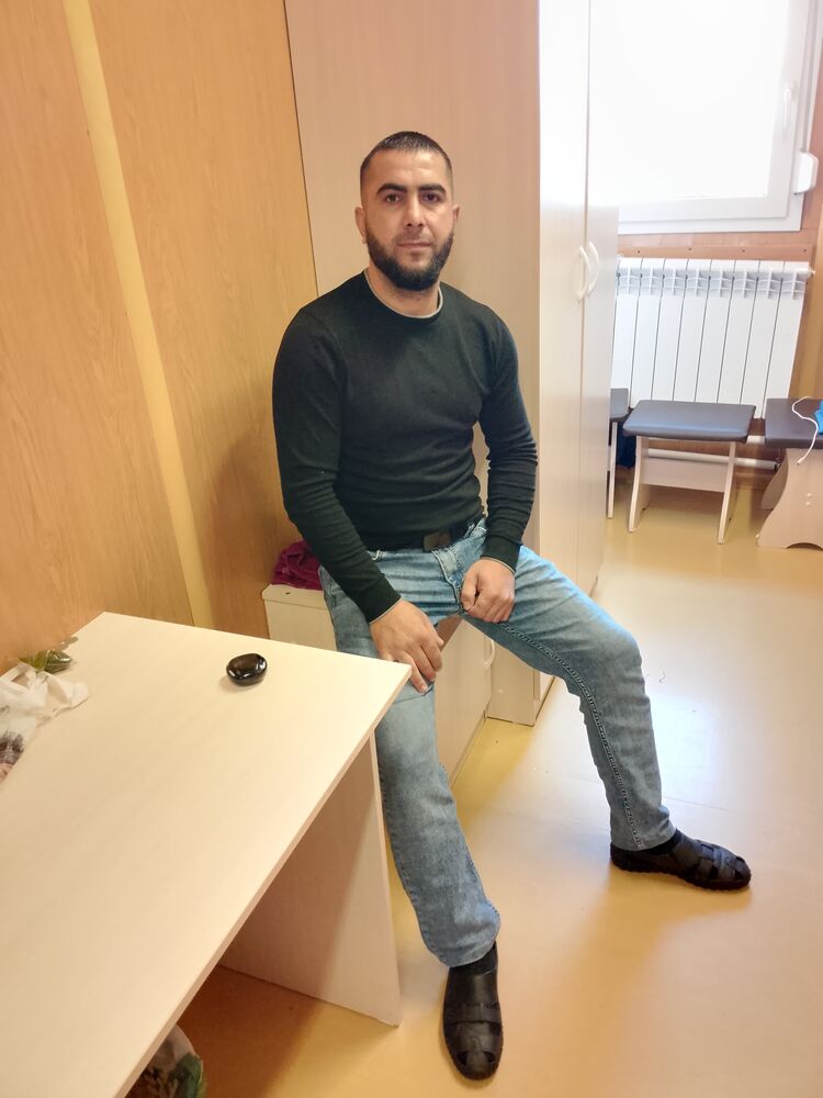  40478542  , 32 ,    
