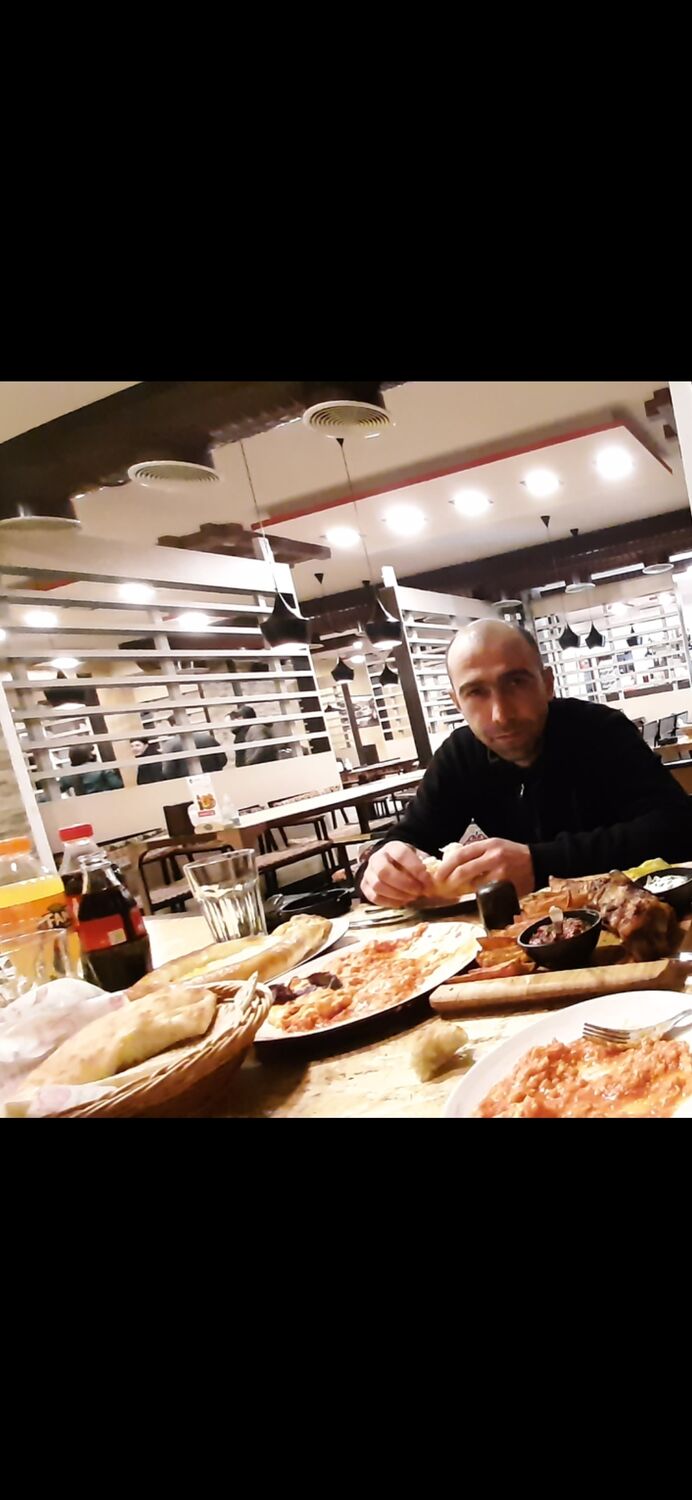  29631582  Arman, 41 ,    