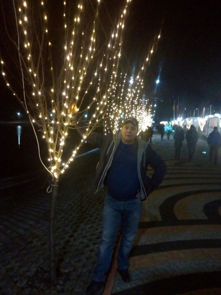  17108472  Oleg, 48 ,    