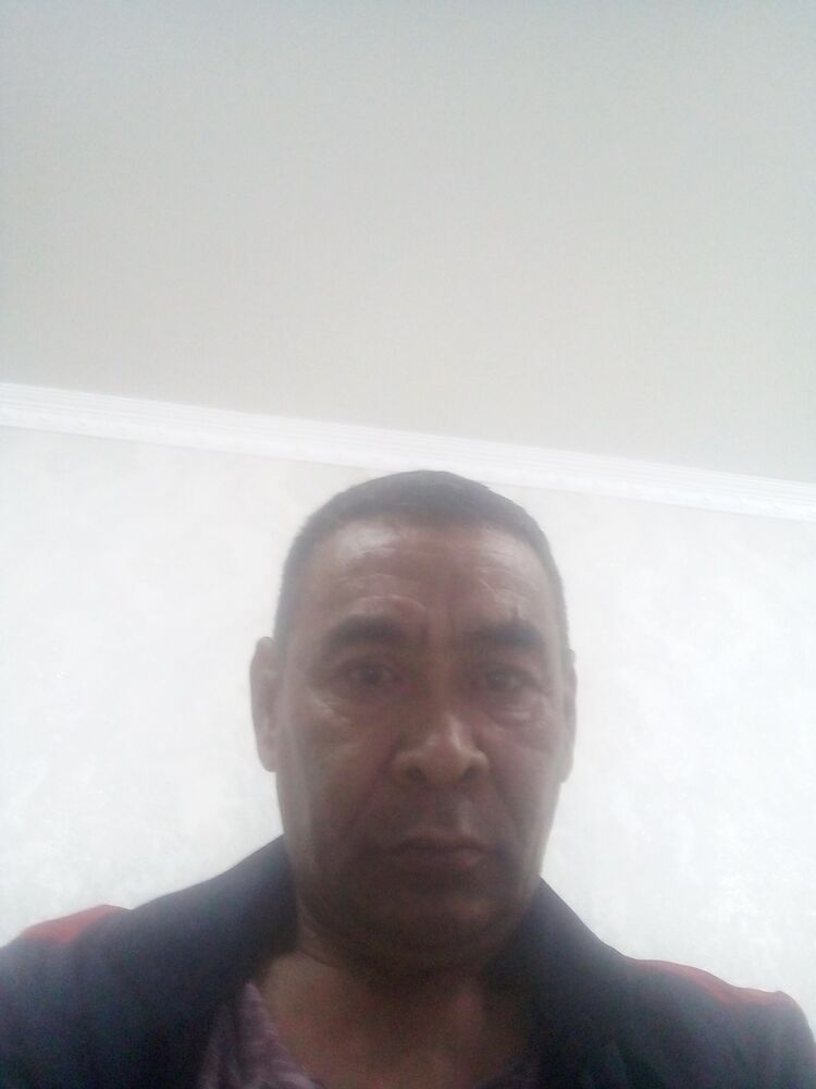  44217862  , 51 ,    