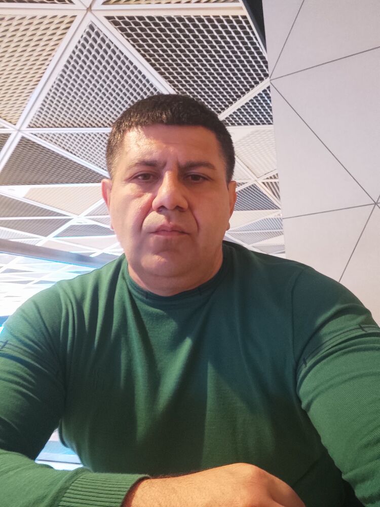  54012442  Vusal, 43 ,    