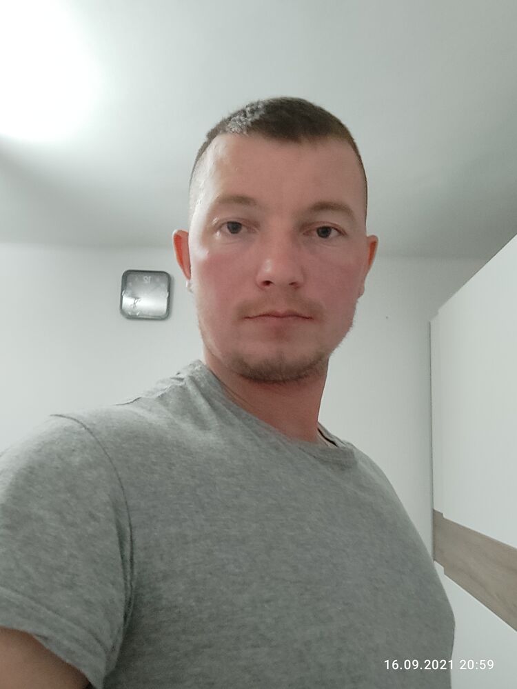  24572192  Iwan, 37 ,    Bielsko-Biala