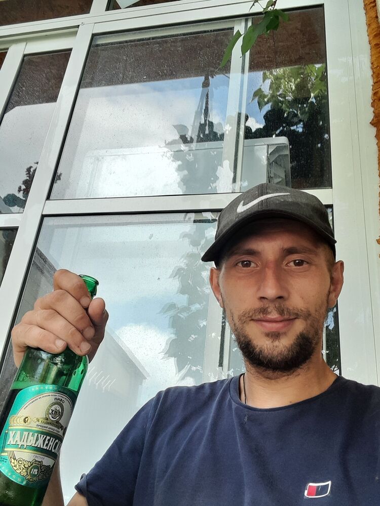 44953672  , 28 ,    