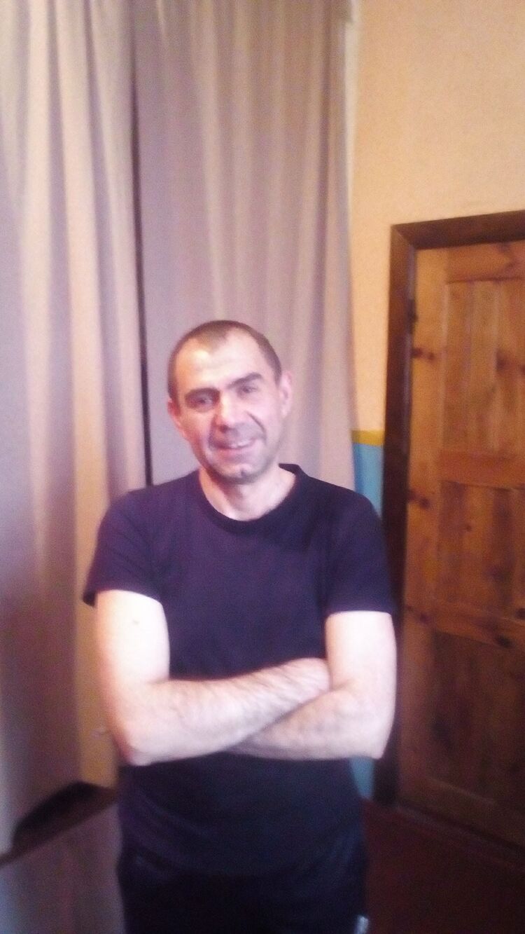  24794052  , 49 ,    