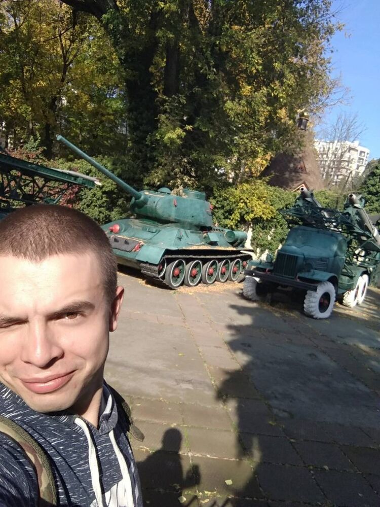  14304632  , 27 ,    