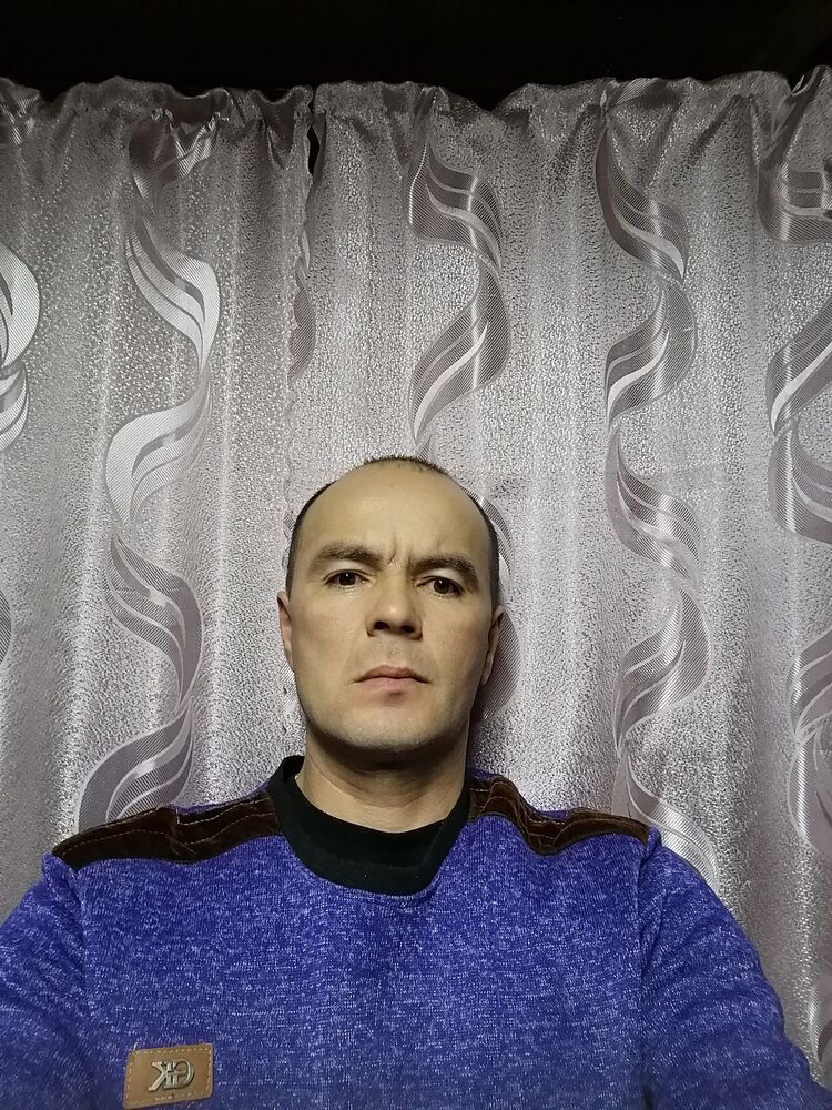 ,   Rafael, 45 ,   ,   