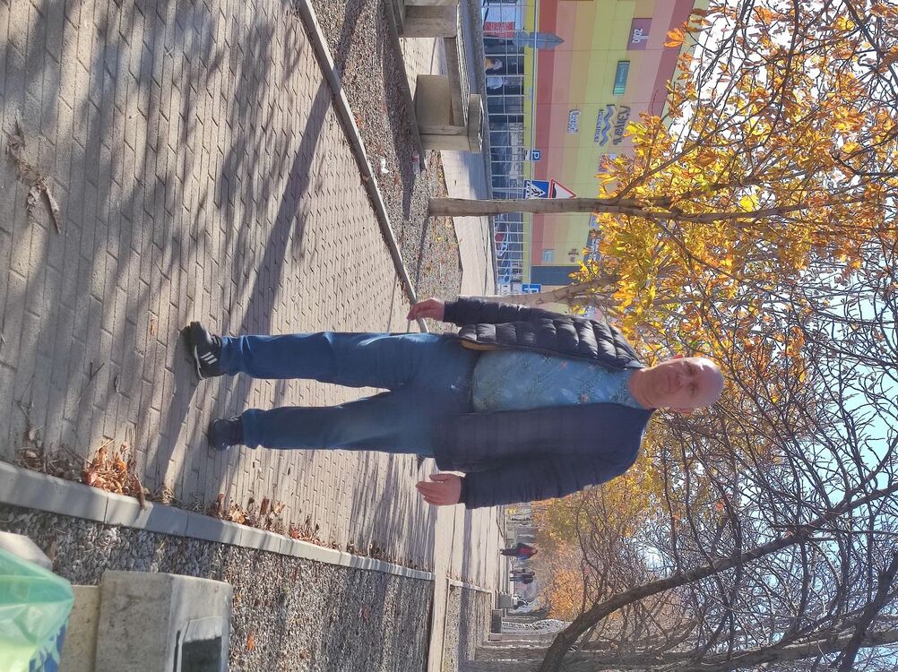  47868422   , 52 ,    