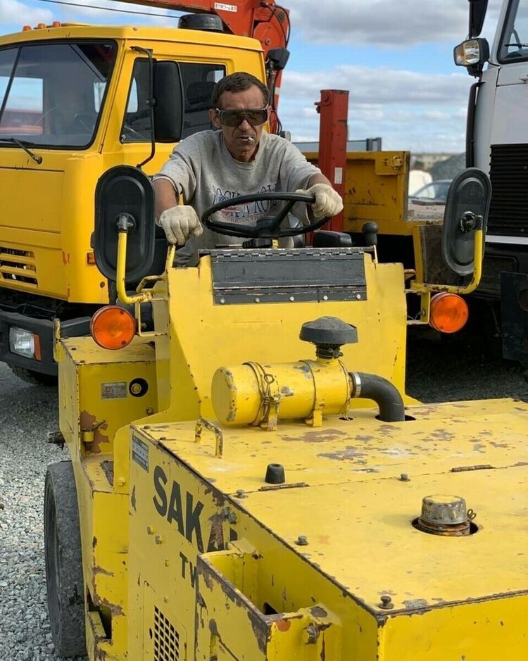  22567142  , 51 ,    