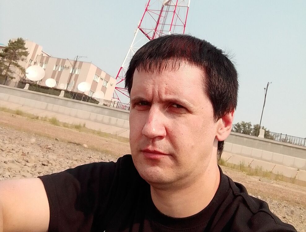  44303692  , 37 ,    