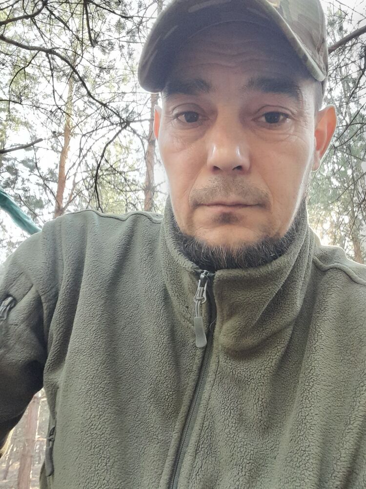  46973802  , 44 ,    
