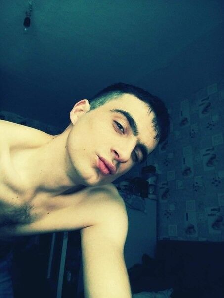  12115232  Denis, 30 ,    