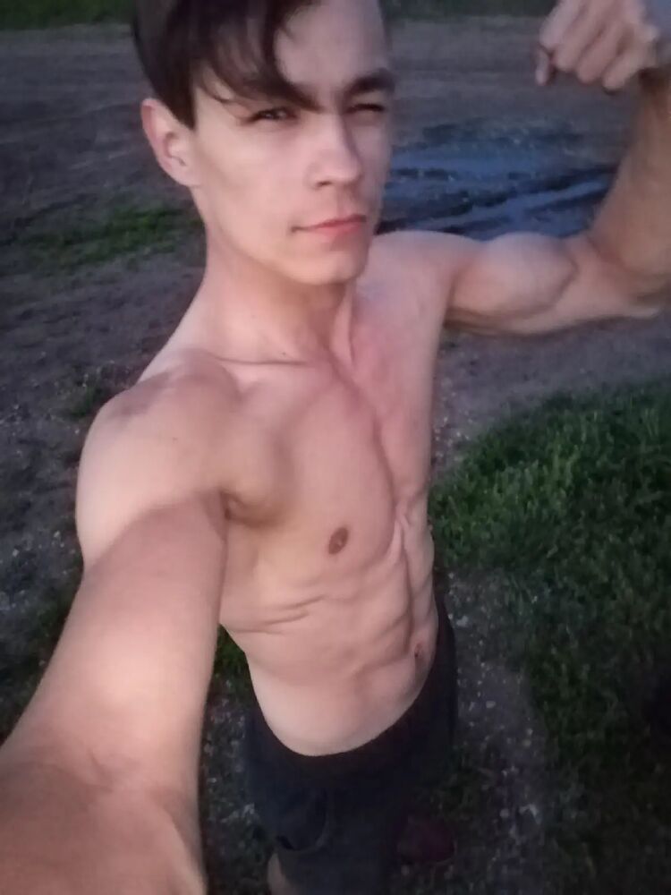  29232332  Vlad, 26 ,    