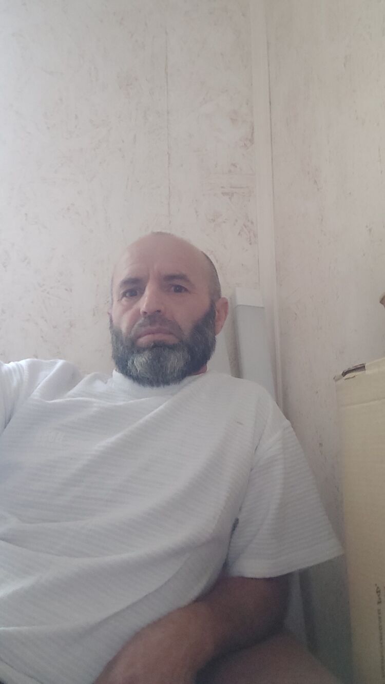  36833042  , 51 ,    