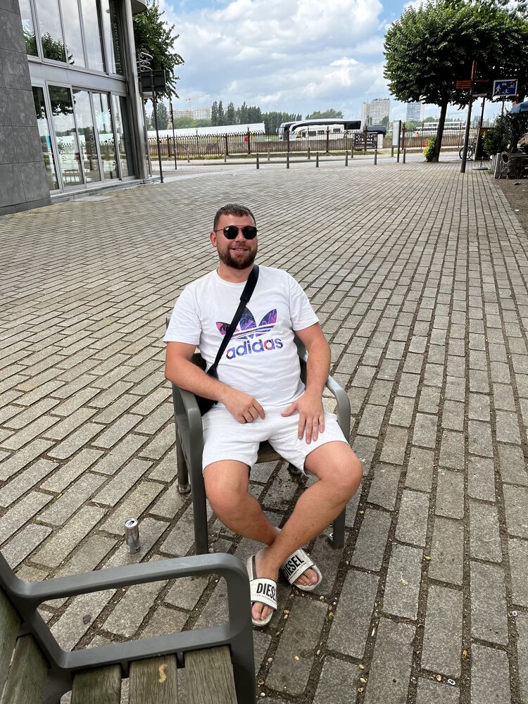  Louise,   , 35 ,   ,   