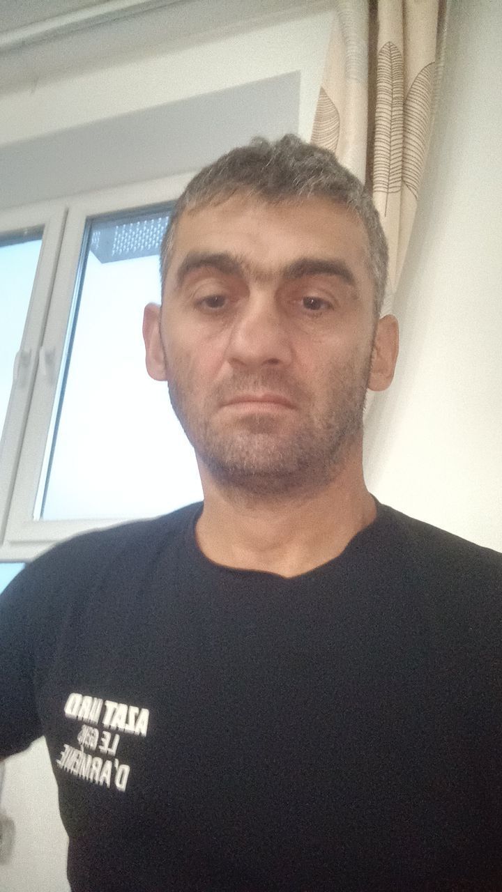  52733682  , 41 ,    