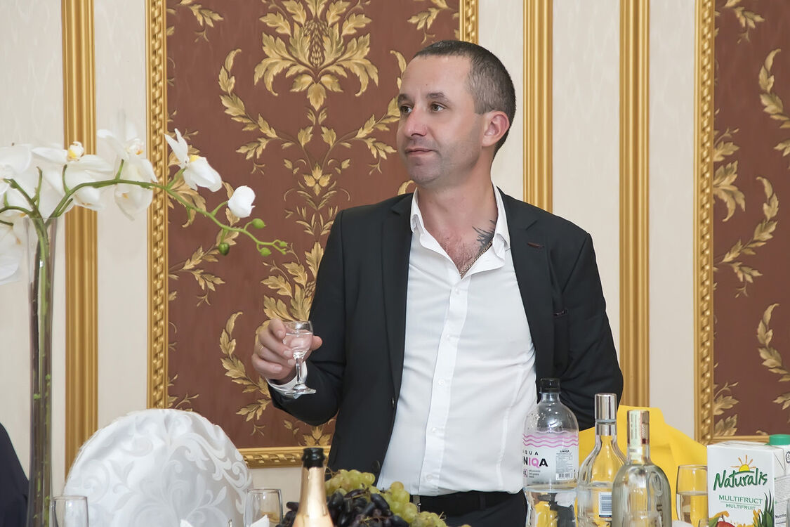  ,   Eduard, 41 ,  