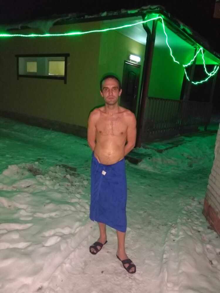  11375922  Sasha, 37 ,    
