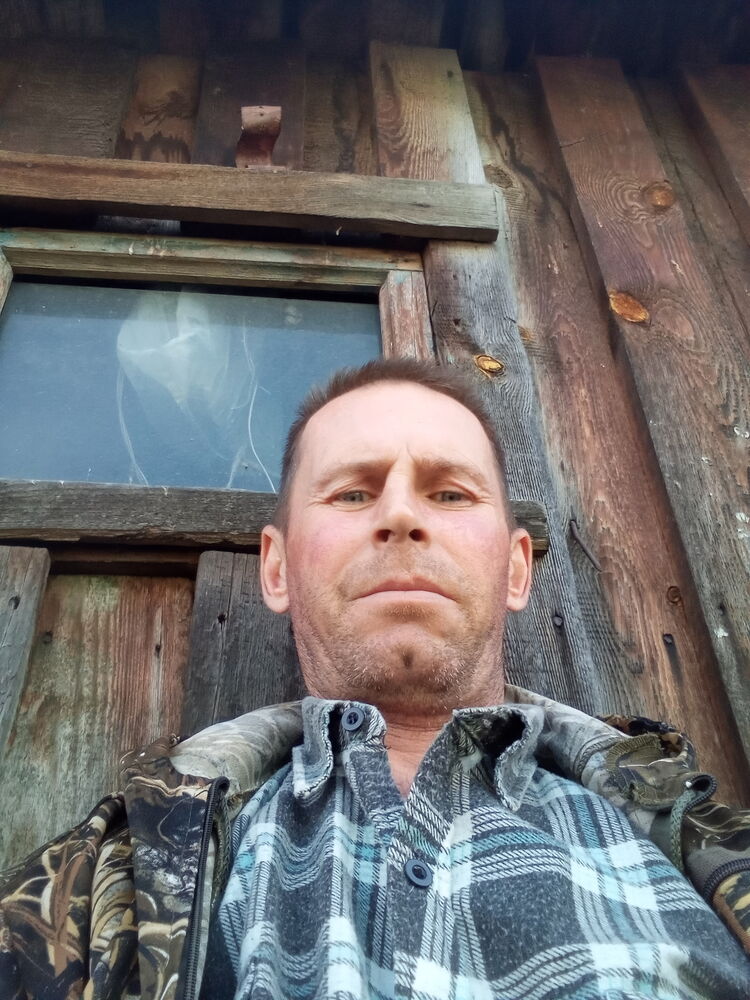  35360332  Fedor, 44 ,    