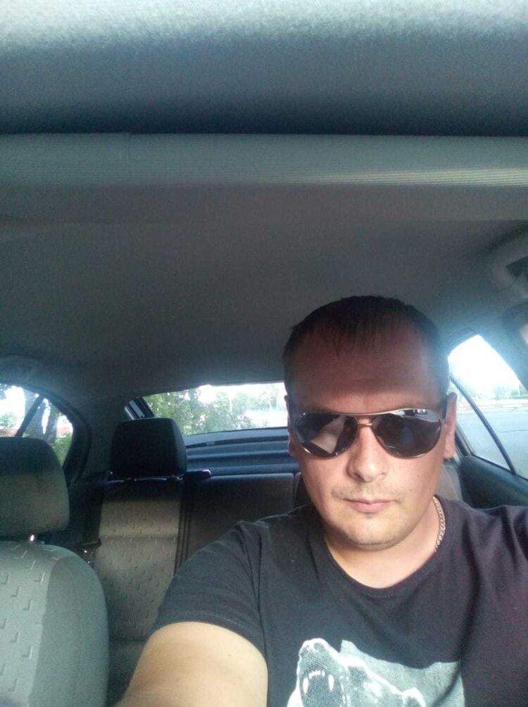  ,   Alekc, 40 ,   ,   , c 