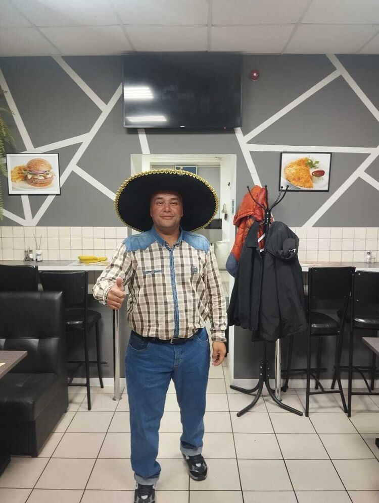  46540142  , 40 ,    