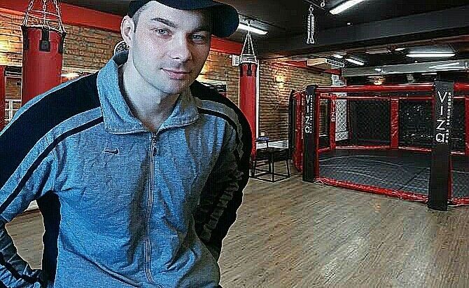  8909892  , 42 ,    -