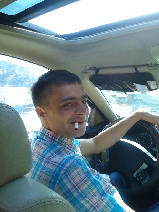  4484942  Artem, 39 ,    