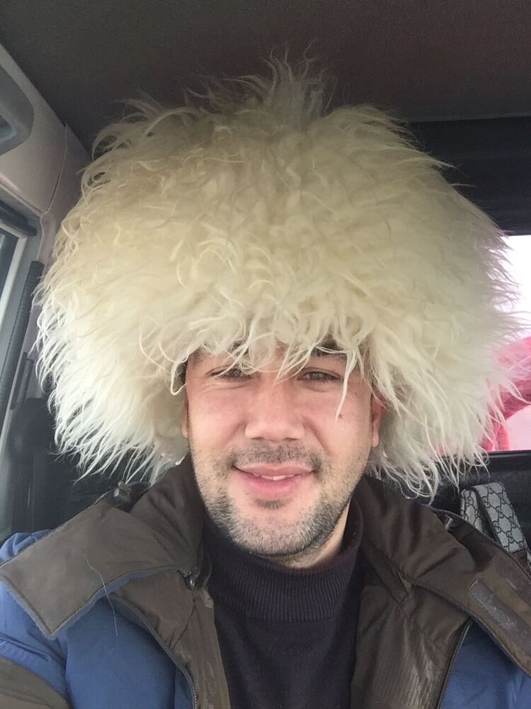  44272672  Otabek, 38 ,    