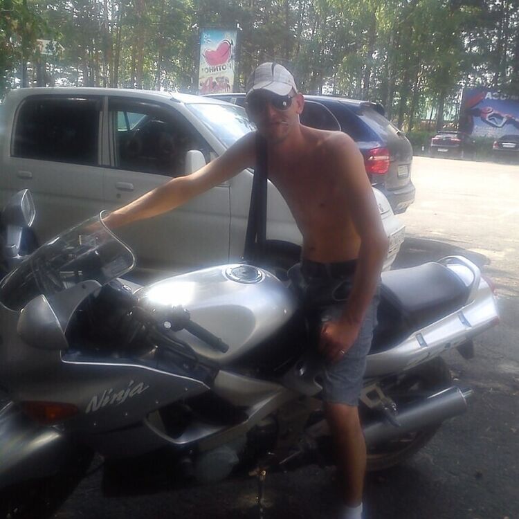  21625932  , 40 ,    